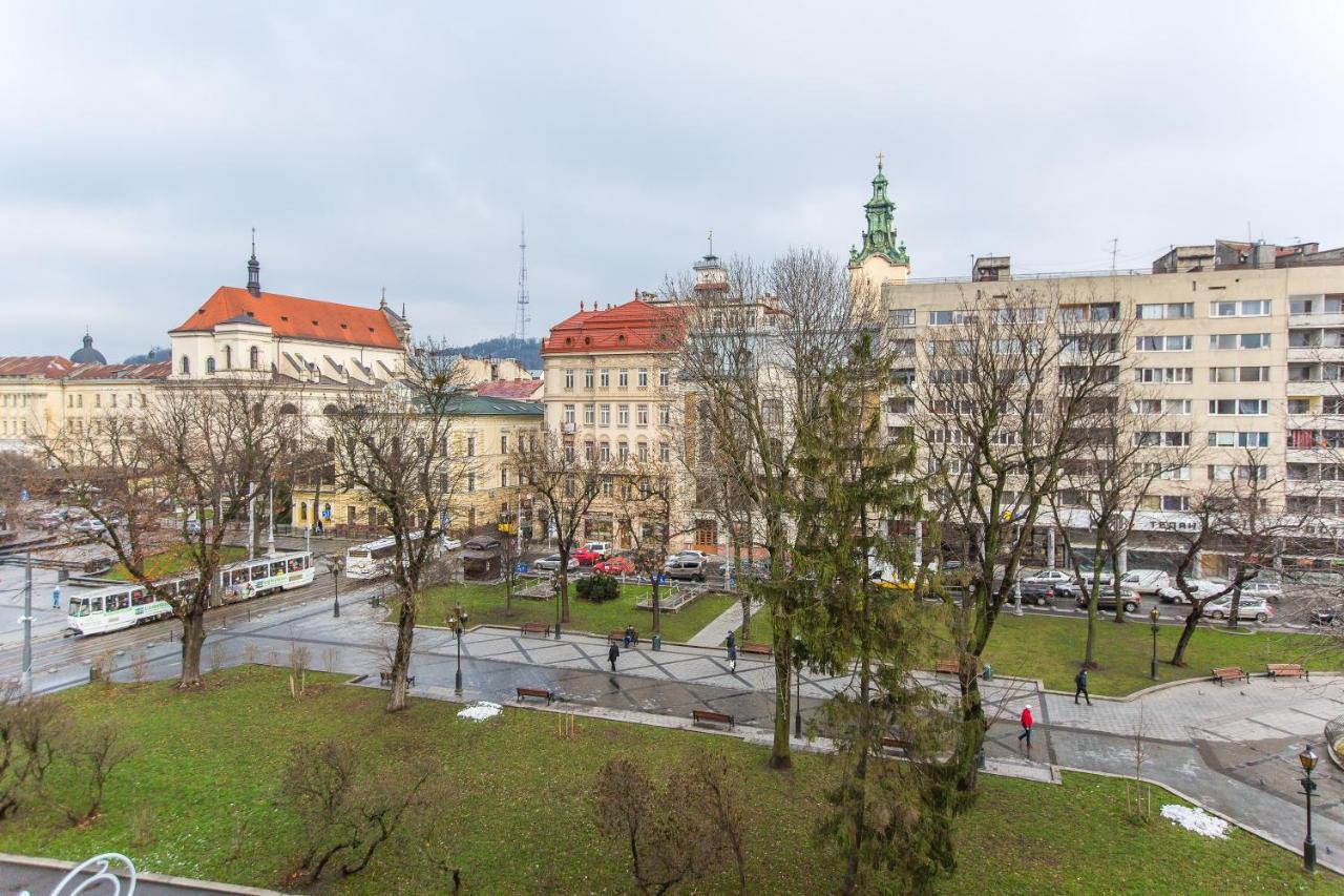 В Центрі Біля Ратуші Вулиця Площа Ринок 11 Lviv Luaran gambar