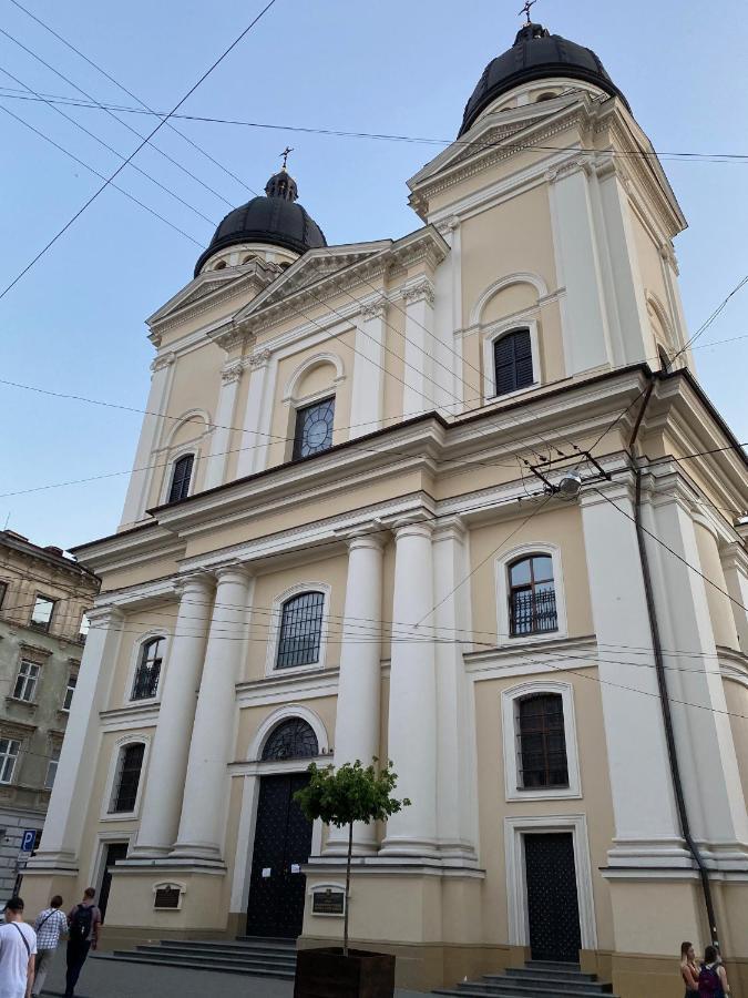 В Центрі Біля Ратуші Вулиця Площа Ринок 11 Lviv Luaran gambar
