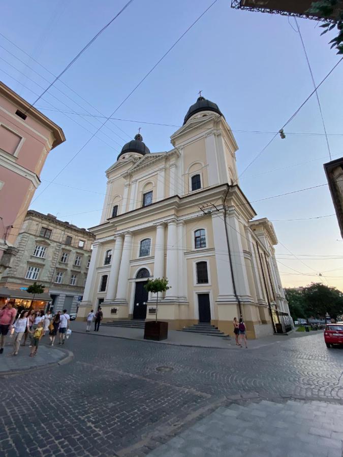 В Центрі Біля Ратуші Вулиця Площа Ринок 11 Lviv Luaran gambar